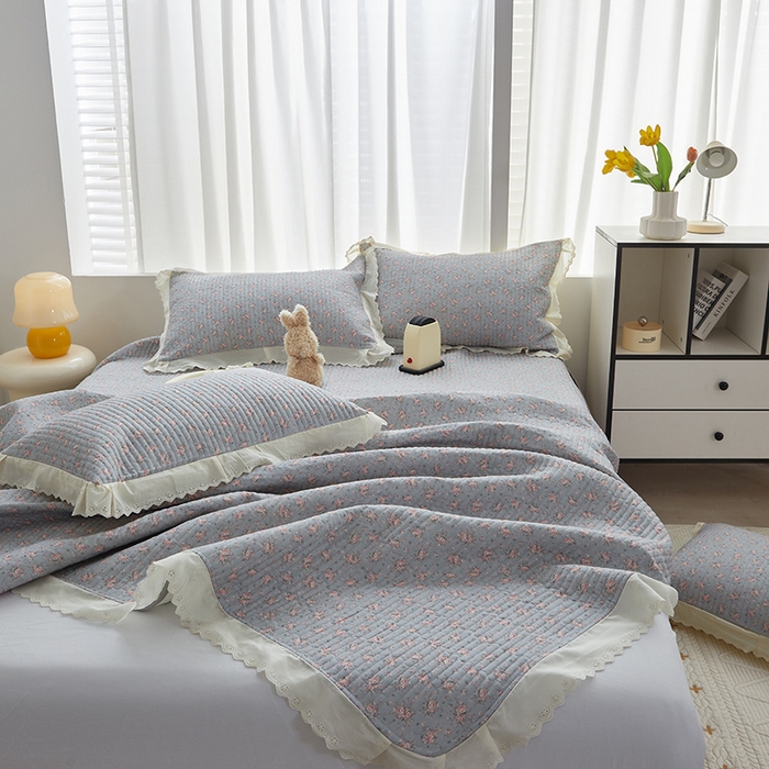 91家纺网 家纺一手货源 找家纺 舒居家纺 2026新款全棉双层纱花边床盖单件床盖单品单床盖 山岚绮梦