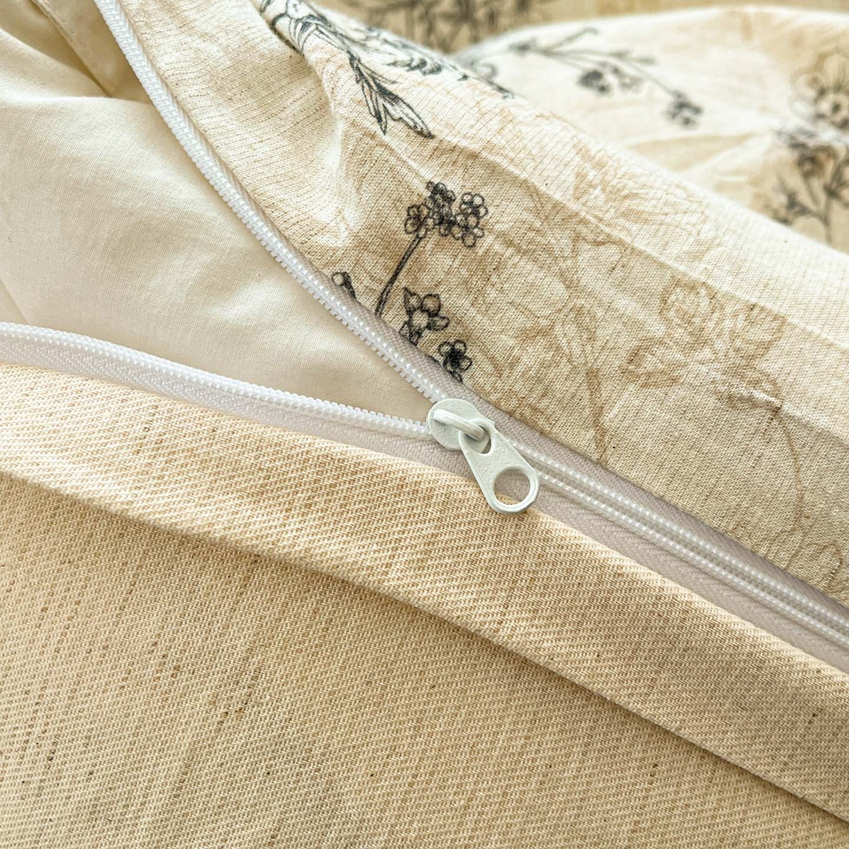 91家纺网 家纺一手货源 找家纺 寐居家纺 2026新款A类复古棉麻四件套 墨枝花蔓