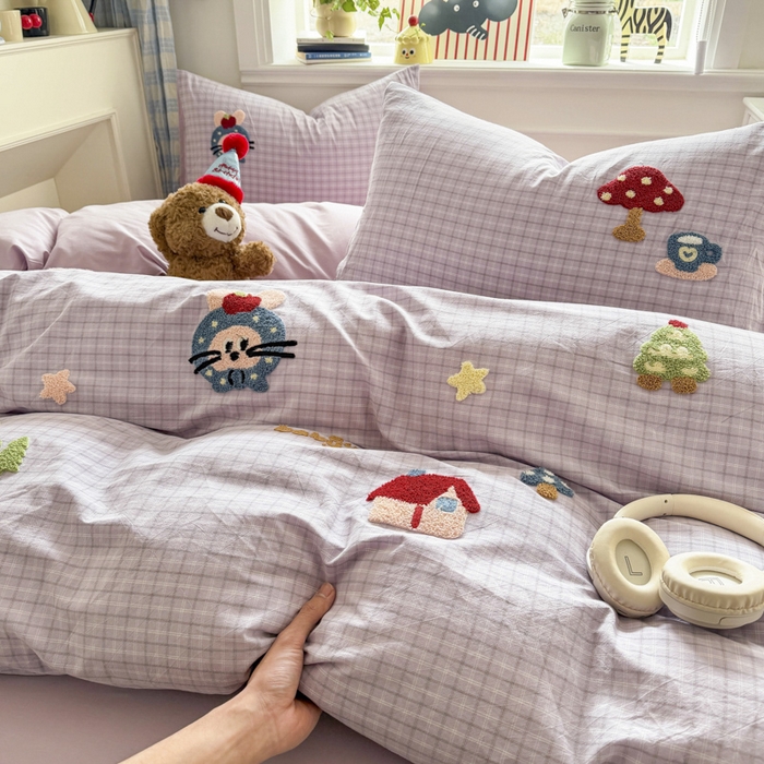 91家纺网 家纺一手货源 找家纺 寐居家纺 2026新款A类色织全棉水洗棉格子毛巾绣四件套系列 蘑菇小筑