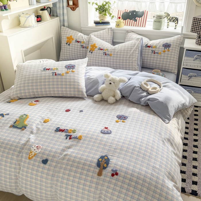 91家纺网 家纺一手货源 找家纺 寐居家纺 2026新款A类色织全棉水洗棉格子毛巾绣四件套系列 浅格恐龙