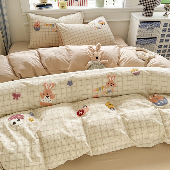 91家纺网 家纺一手货源 找家纺 寐居家纺 2026新款A类色织全棉水洗棉格子毛巾绣四件套系列 格纹兔语