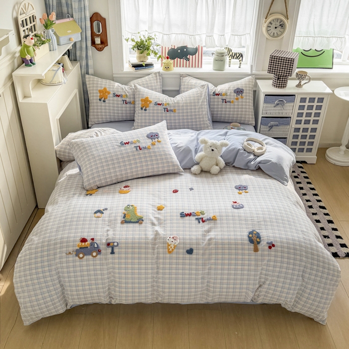 91家纺网 家纺一手货源 找家纺 寐居家纺 2026新款A类色织全棉水洗棉格子毛巾绣四件套系列 浅格恐龙