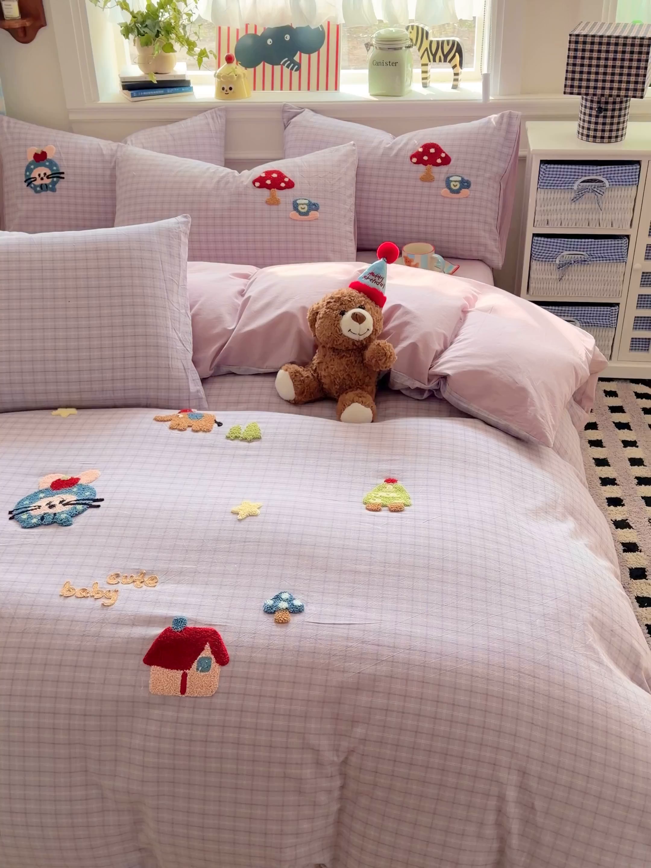 91家纺网 家纺一手货源 找家纺 寐居家纺 2026新款A类色织全棉水洗棉格子毛巾绣四件套系列 蘑菇小筑