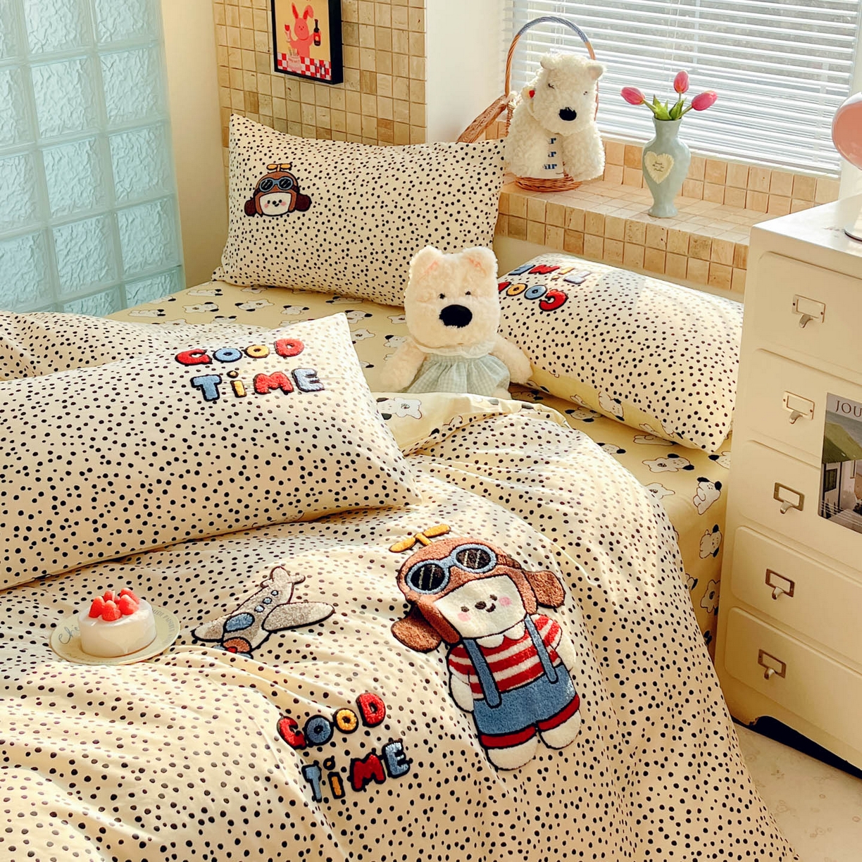 91家纺网 家纺一手货源 找家纺 寐居家纺 2026新款全棉毛巾绣四件套 波点飞侠