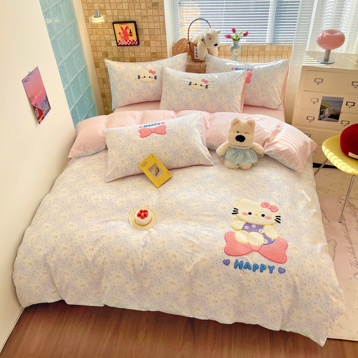 91家纺网 家纺一手货源 找家纺 寐居家纺 2026新款全棉毛巾绣四件套 粉雾kitty