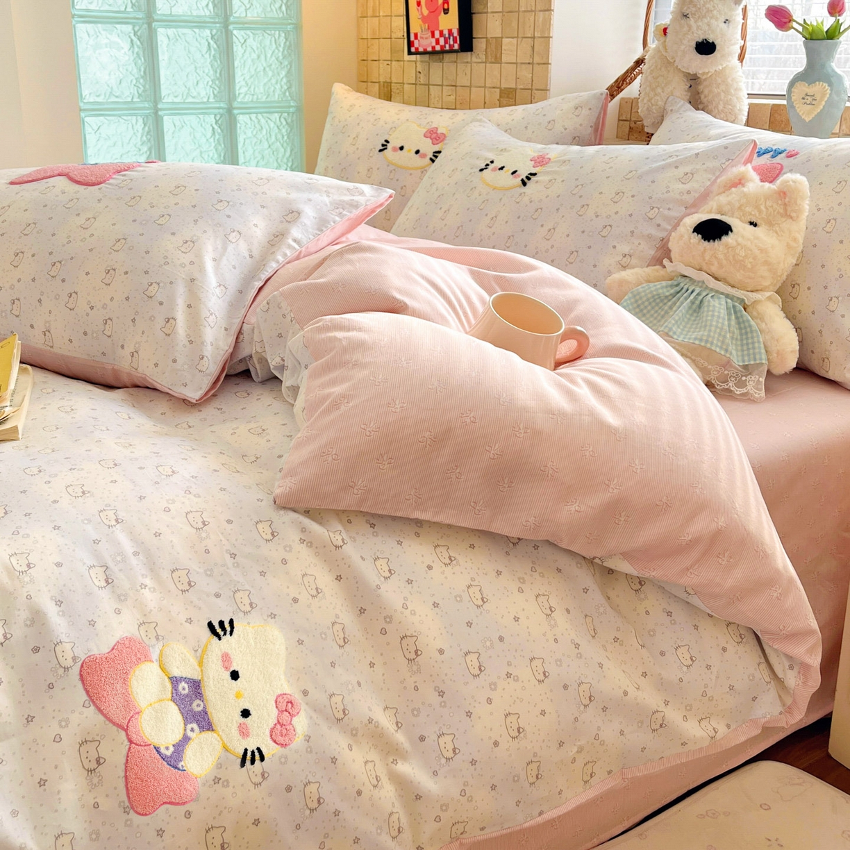 91家纺网 家纺一手货源 找家纺 寐居家纺 2026新款全棉毛巾绣四件套 粉雾kitty