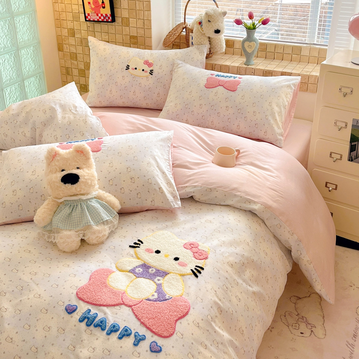 91家纺网 家纺一手货源 找家纺 寐居家纺 2026新款全棉毛巾绣四件套 粉雾kitty