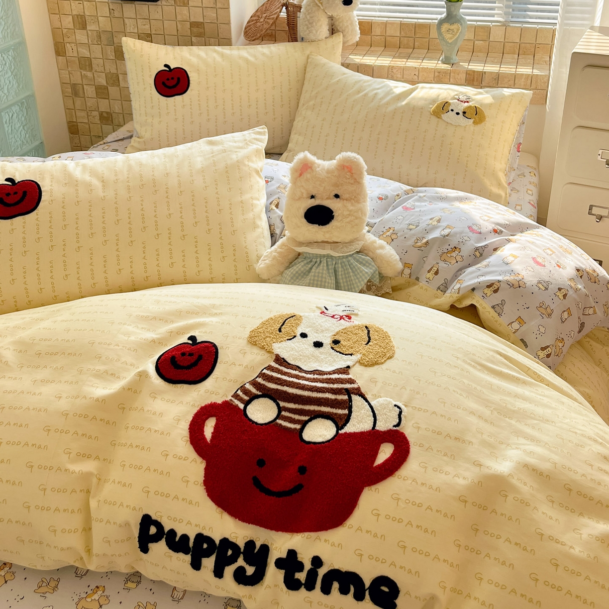 91家纺网 家纺一手货源 找家纺 寐居家纺 2026新款全棉毛巾绣四件套 奶黄茶犬