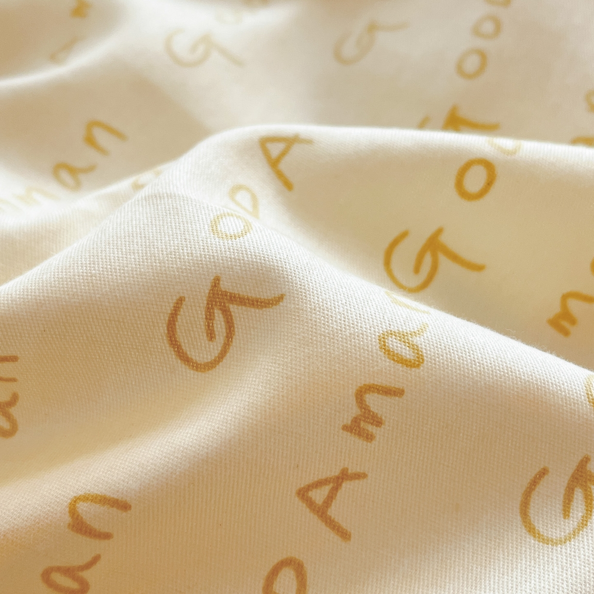 91家纺网 家纺一手货源 找家纺 寐居家纺 2026新款全棉毛巾绣四件套 奶黄茶犬