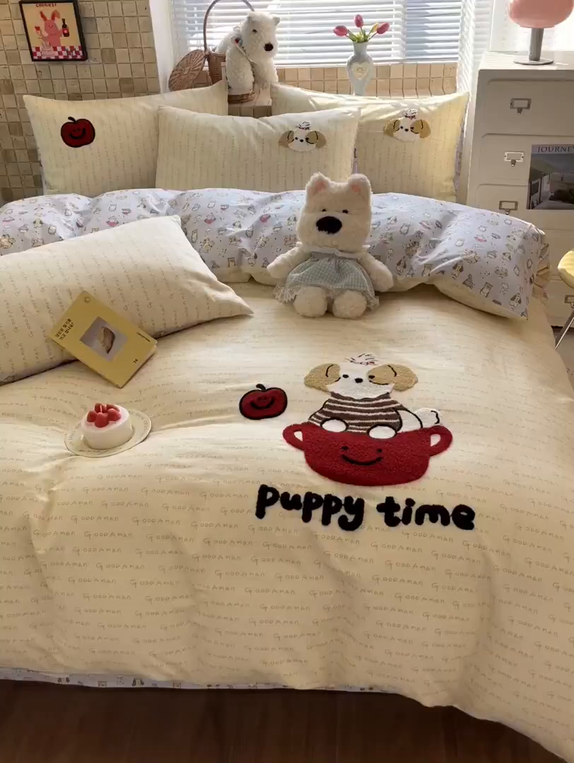 91家纺网 家纺一手货源 找家纺 寐居家纺 2026新款全棉毛巾绣四件套 奶黄茶犬