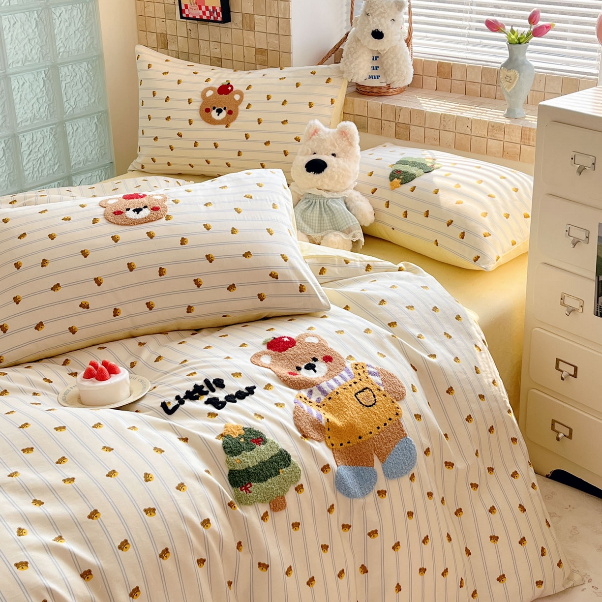 91家纺网 家纺一手货源 找家纺 寐居家纺 2026新款全棉毛巾绣四件套 暖阳熊趣