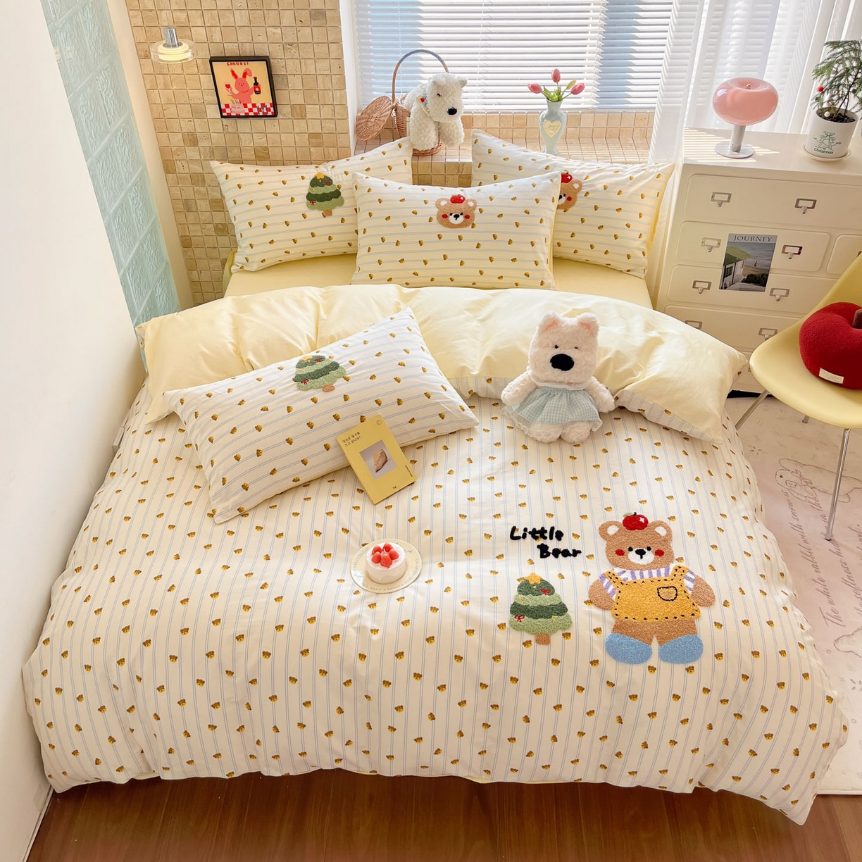 91家纺网 家纺一手货源 找家纺 寐居家纺 2026新款全棉毛巾绣四件套 暖阳熊趣