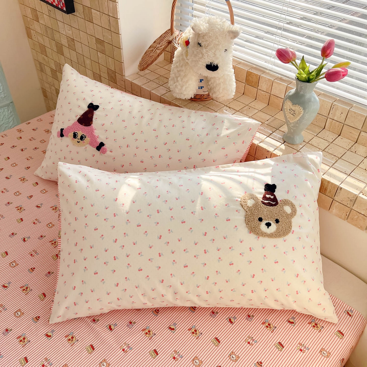 91家纺网 家纺一手货源 找家纺 寐居家纺 2026新款全棉毛巾绣四件套 甜樱蜜友