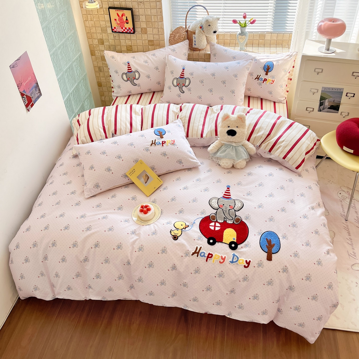 91家纺网 家纺一手货源 找家纺 寐居家纺 2026新款全棉毛巾绣四件套 巡游象仔