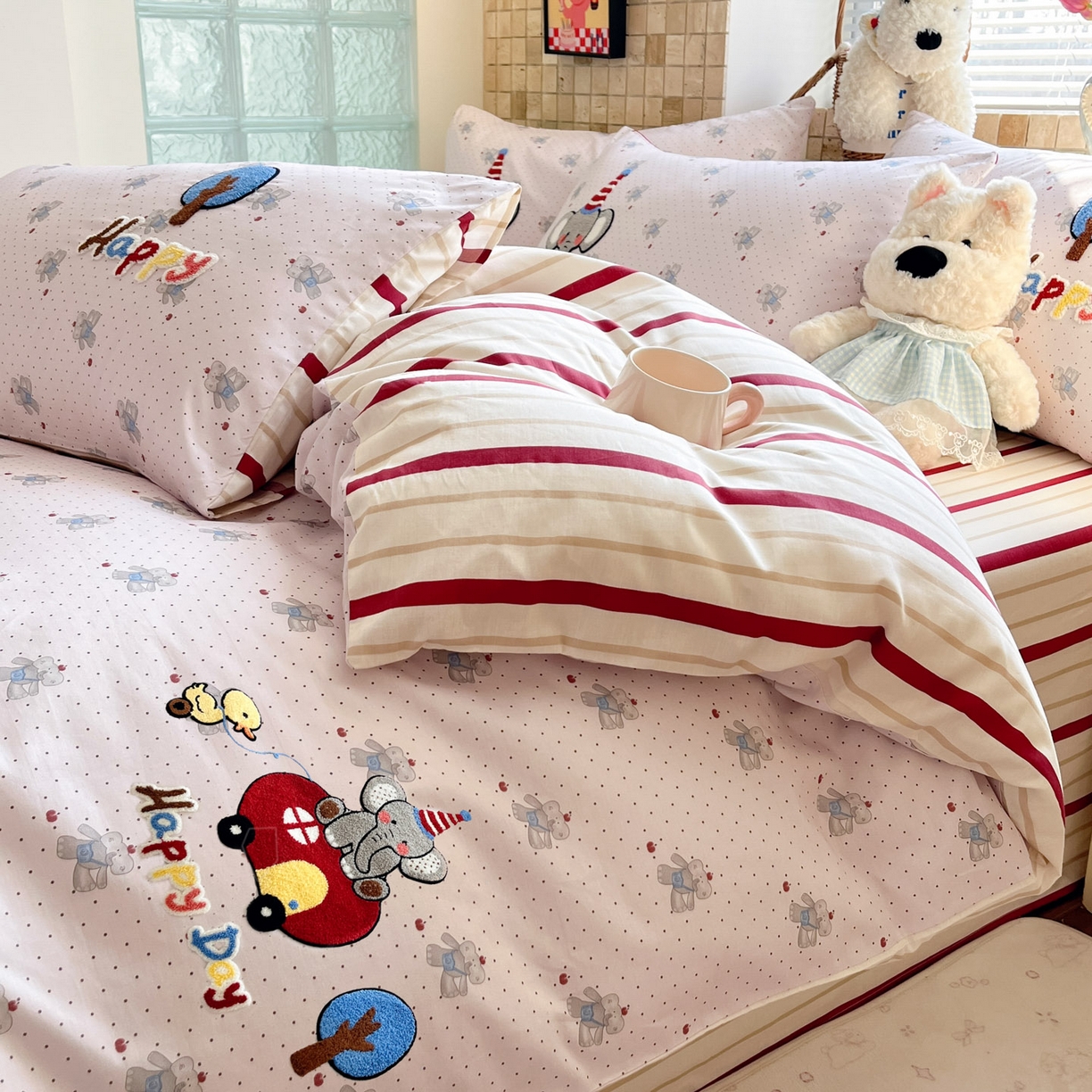 91家纺网 家纺一手货源 找家纺 寐居家纺 2026新款全棉毛巾绣四件套 巡游象仔