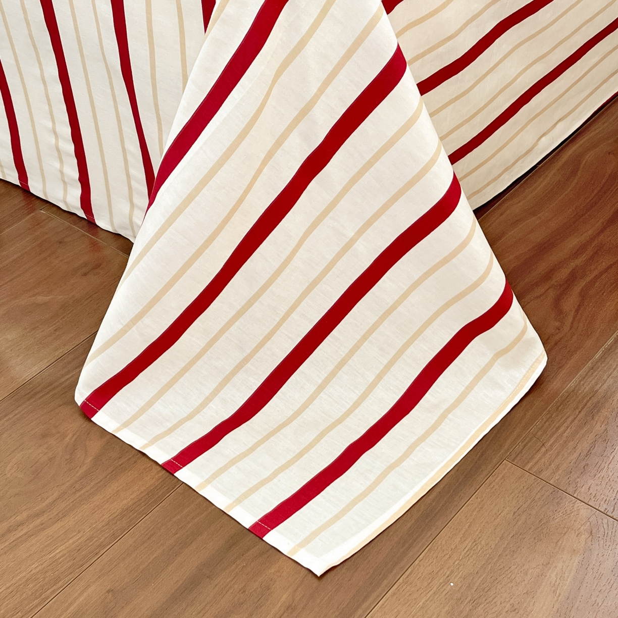 91家纺网 家纺一手货源 找家纺 寐居家纺 2026新款全棉毛巾绣四件套 巡游象仔