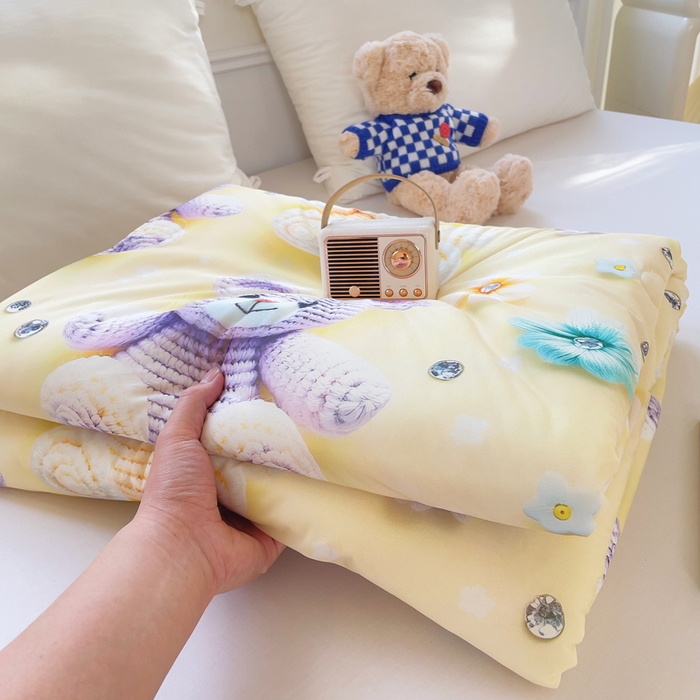 91家纺网 家纺一手货源 找家纺 默忆 2026新款直播热款5D数码凉感冰丝夏被 可爱宝宝熊