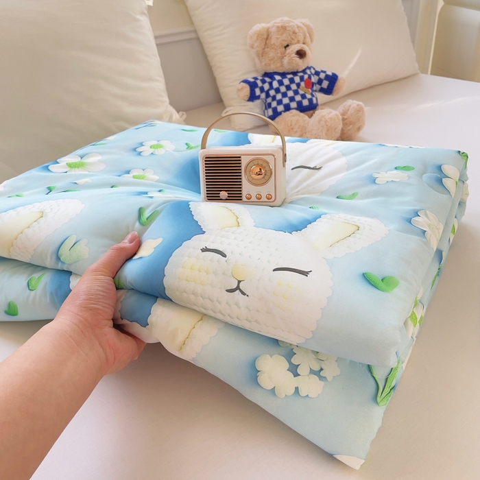 91家纺网 家纺一手货源 找家纺 默忆 2026新款直播热款5D数码凉感冰丝夏被 蓝色小兔