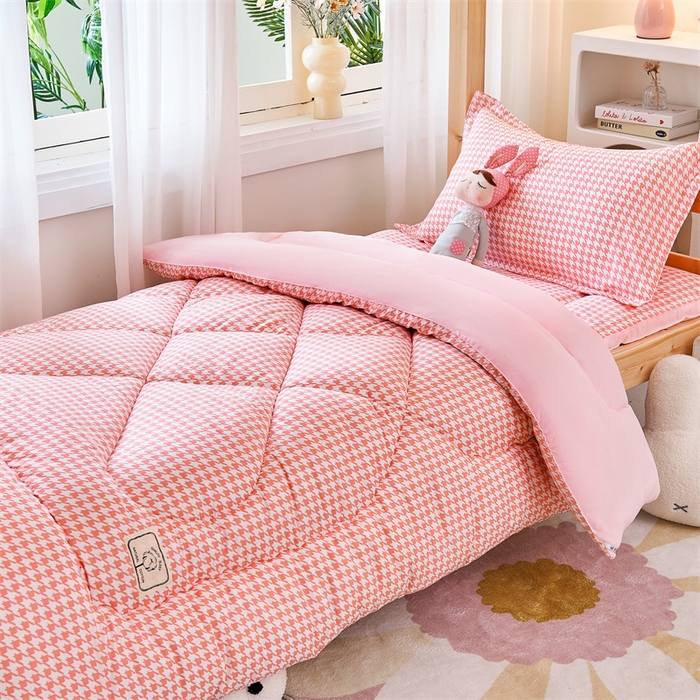 91家纺网 家纺一手货源 找家纺 默忆 2026新款A类水洗棉新疆棉花被子被芯 千鸟格 粉 被子