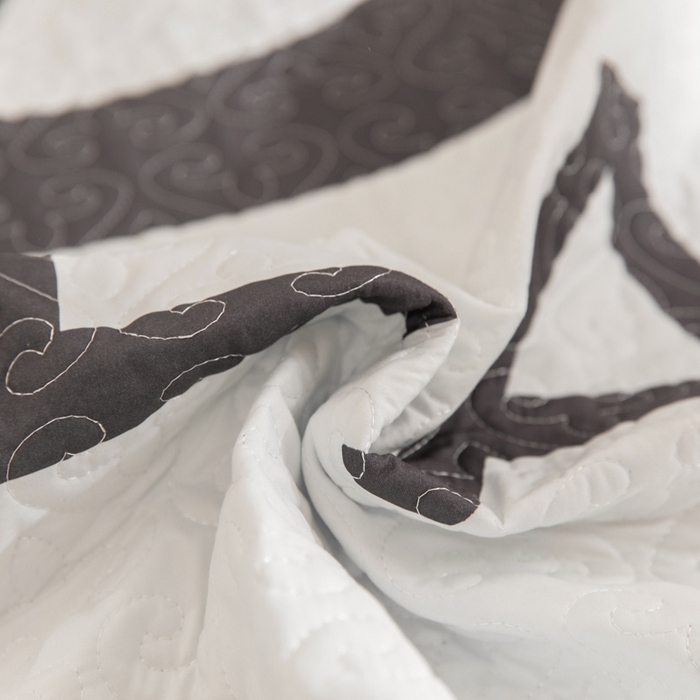 91家纺网 家纺一手货源 找家纺 麦田家纺 2026新款天丝绸大版数码印花单床盖床盖单件 香奈儿