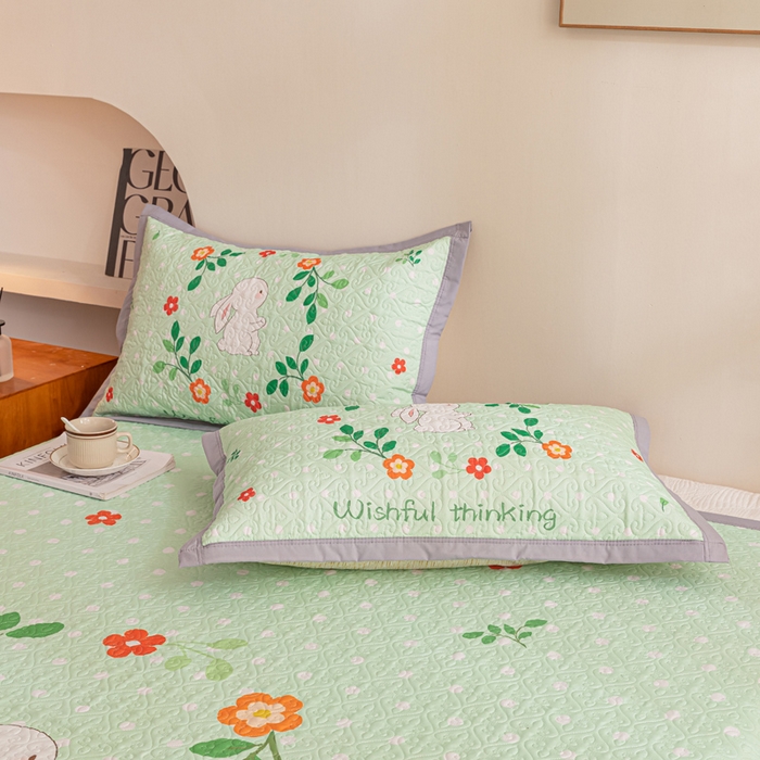 91家纺网 家纺一手货源 找家纺 麦田家纺 2026新款天丝绸大版数码印花单床盖床盖单件 快乐小兔-绿