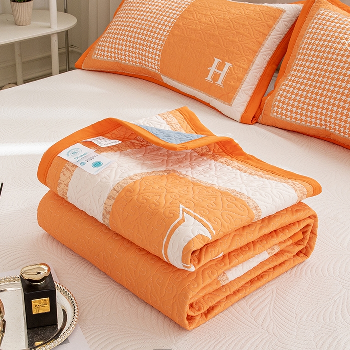 91家纺网 家纺一手货源 找家纺 （总）麦田家纺 2026新款天丝绸大版数码印花单床盖床盖单件