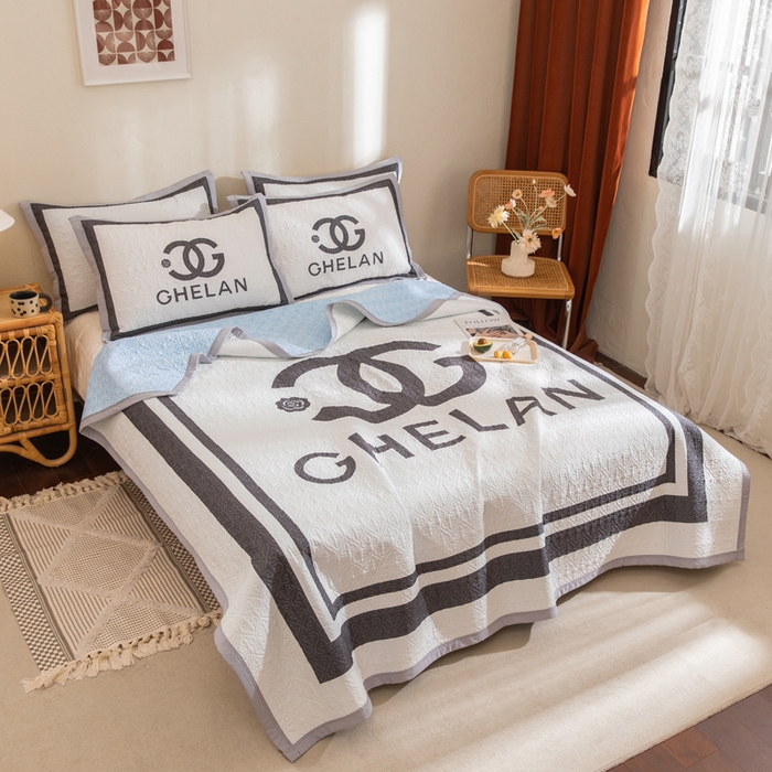 91家纺网 家纺一手货源 找家纺 麦田家纺 2026新款天丝绸大版数码印花单床盖床盖单件 香奈儿