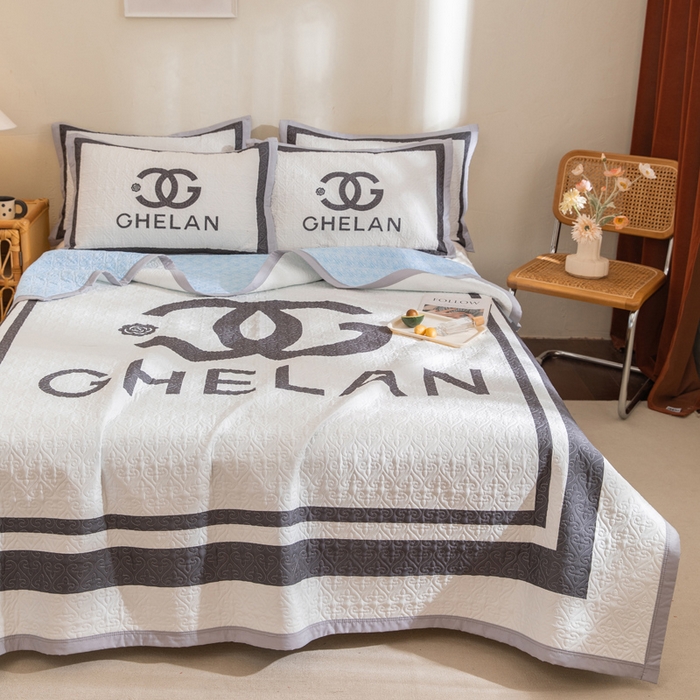 91家纺网 家纺一手货源 找家纺 麦田家纺 2026新款天丝绸大版数码印花单床盖床盖单件 香奈儿