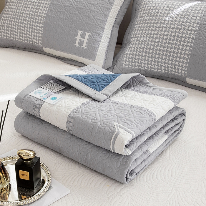 91家纺网 家纺一手货源 找家纺 麦田家纺 2026新款天丝绸大版数码印花单床盖床盖单件 千鸟格H-云灰色