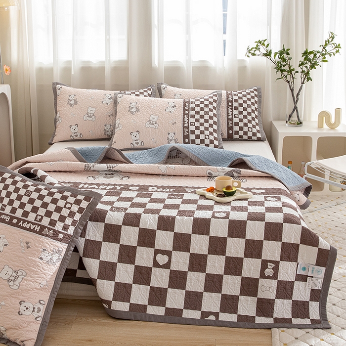 91家纺网 家纺一手货源 找家纺 麦田家纺 2026新款天丝绸大版数码印花单床盖床盖单件 潮流熊-咖