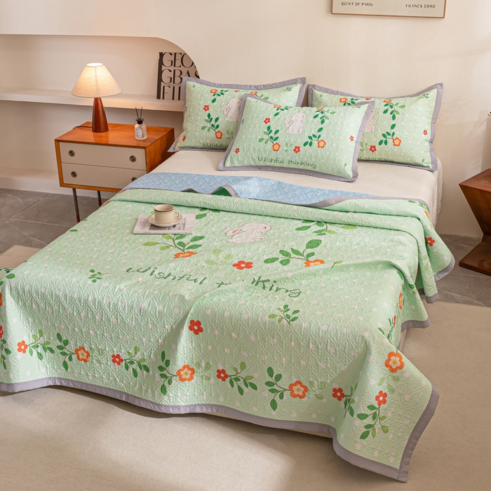 91家纺网 家纺一手货源 找家纺 麦田家纺 2026新款天丝绸大版数码印花单床盖床盖单件 快乐小兔-绿