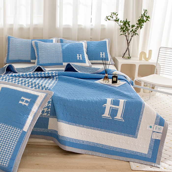 91家纺网 家纺一手货源 找家纺 麦田家纺 2026新款天丝绸大版数码印花单床盖床盖单件 千鸟格H-天空蓝