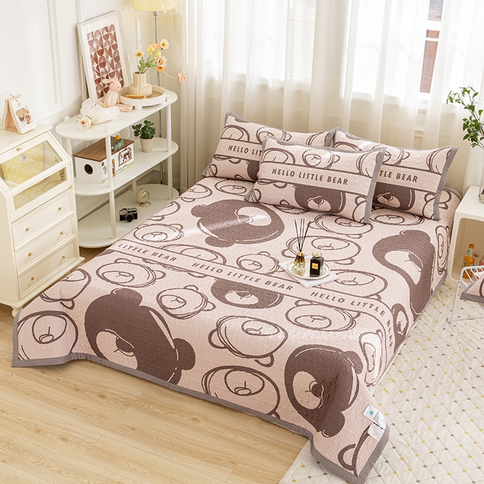 91家纺网 家纺一手货源 找家纺 麦田家纺 2026新款天丝绸大版数码印花单床盖床盖单件 小熊比尔-咖