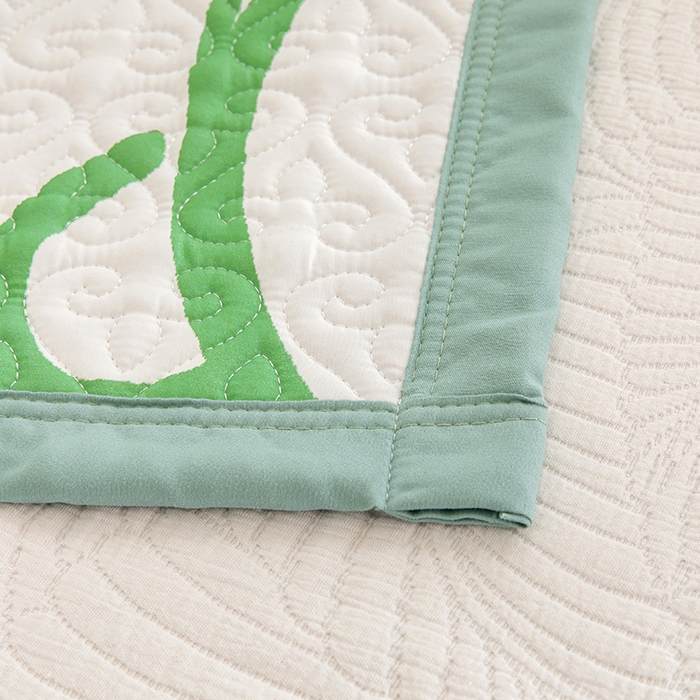 91家纺网 家纺一手货源 找家纺 麦田家纺 2026新款天丝绸大版数码印花单床盖床盖单件 小熊比尔-绿