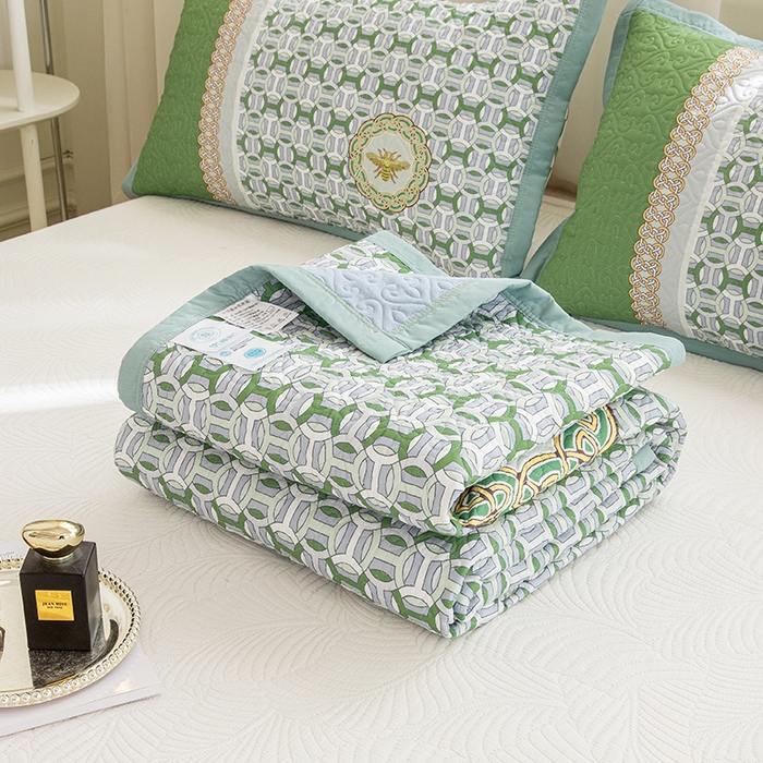 91家纺网 家纺一手货源 找家纺 麦田家纺 2026新款天丝绸大版数码印花单床盖床盖单件 古-清新绿