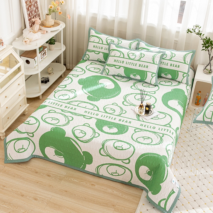 91家纺网 家纺一手货源 找家纺 麦田家纺 2026新款天丝绸大版数码印花单床盖床盖单件 小熊比尔-绿