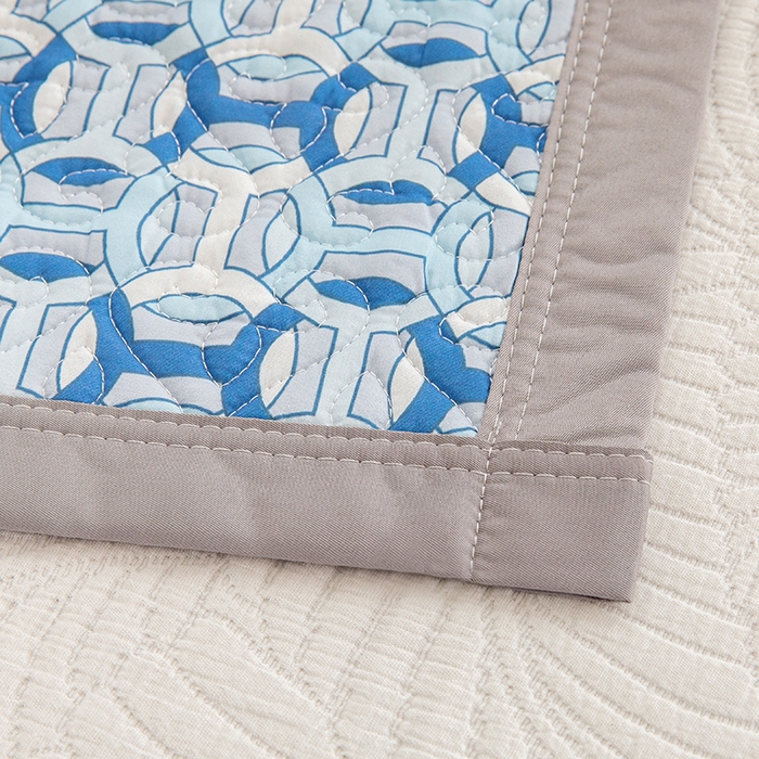 91家纺网 家纺一手货源 找家纺 麦田家纺 2026新款天丝绸大版数码印花单床盖床盖单件 古-冰川蓝