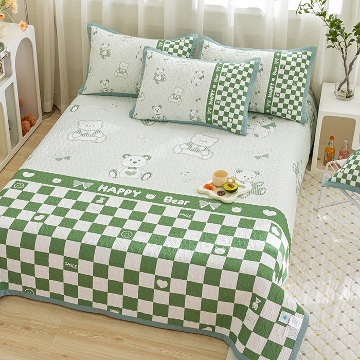 91家纺网 家纺一手货源 找家纺 麦田家纺 2026新款天丝绸大版数码印花单床盖床盖单件 潮流熊-绿