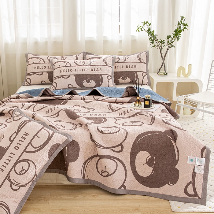 91家纺网 家纺一手货源 找家纺 麦田家纺 2026新款天丝绸大版数码印花单床盖床盖单件 小熊比尔-咖