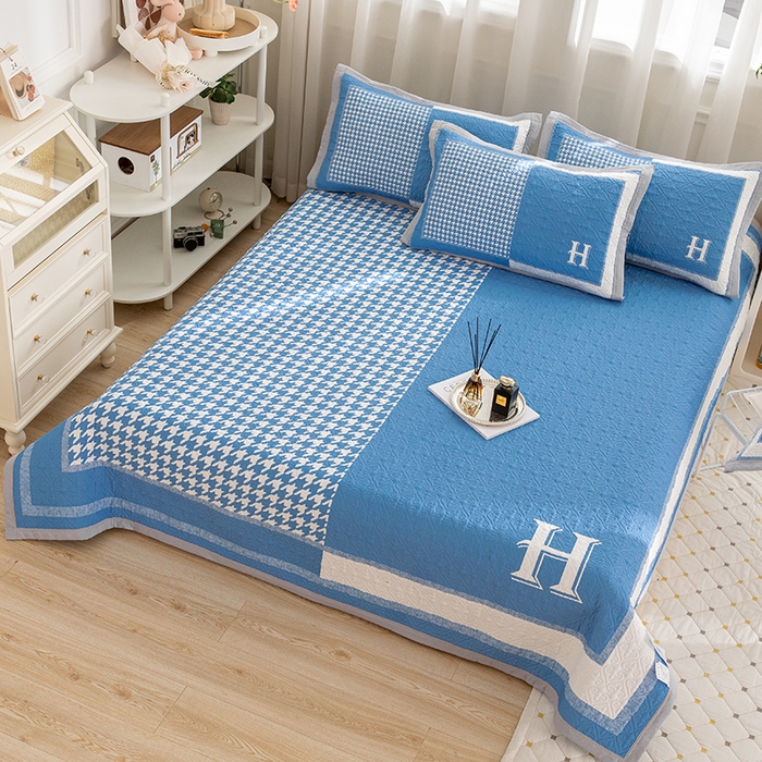 91家纺网 家纺一手货源 找家纺 麦田家纺 2026新款天丝绸大版数码印花单床盖床盖单件 千鸟格H-天空蓝