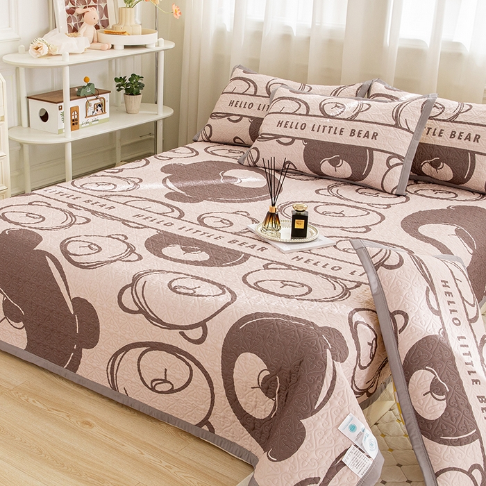 91家纺网 家纺一手货源 找家纺 麦田家纺 2026新款天丝绸大版数码印花单床盖床盖单件 小熊比尔-咖