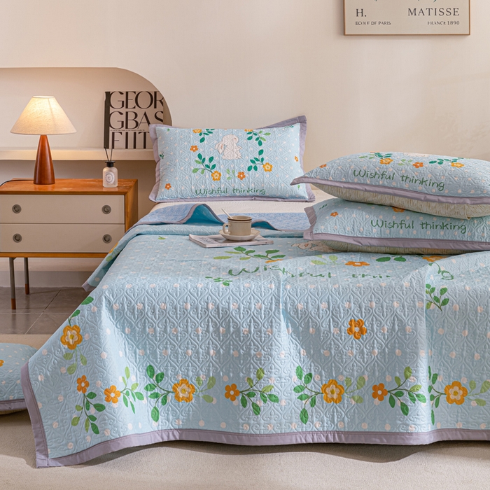 91家纺网 家纺一手货源 找家纺 麦田家纺 2026新款天丝绸大版数码印花单床盖床盖单件 快乐小兔-蓝