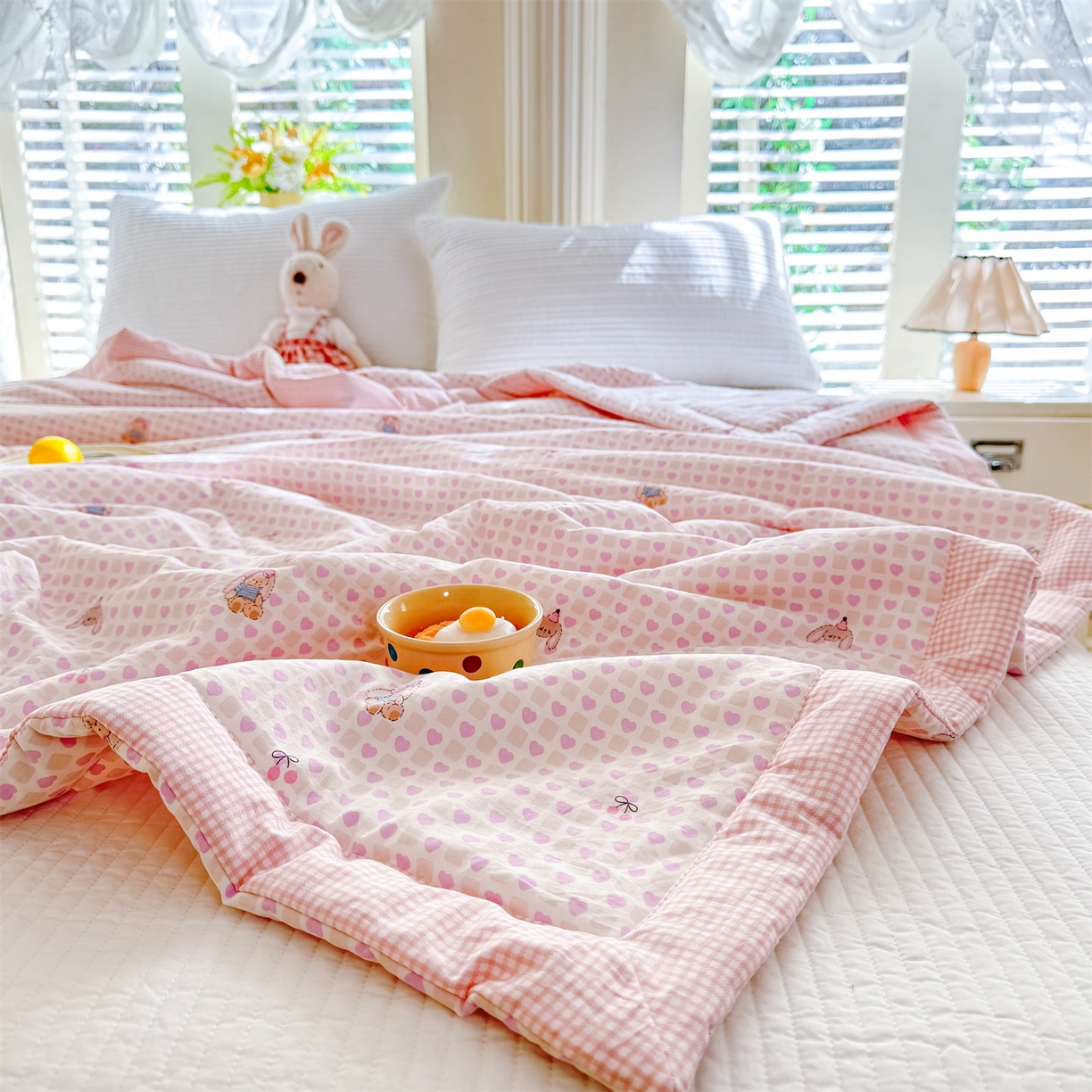 91家纺网 家纺一手货源 找家纺 优贝家纺 2026新款水洗棉云朵棉双层纱手包边抗菌夏凉被空调被 被子被芯 春日萌兔