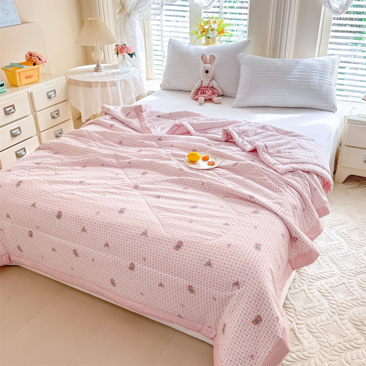 91家纺网 家纺一手货源 找家纺 优贝家纺 2026新款水洗棉云朵棉双层纱手包边抗菌夏凉被空调被 被子被芯 春日萌兔