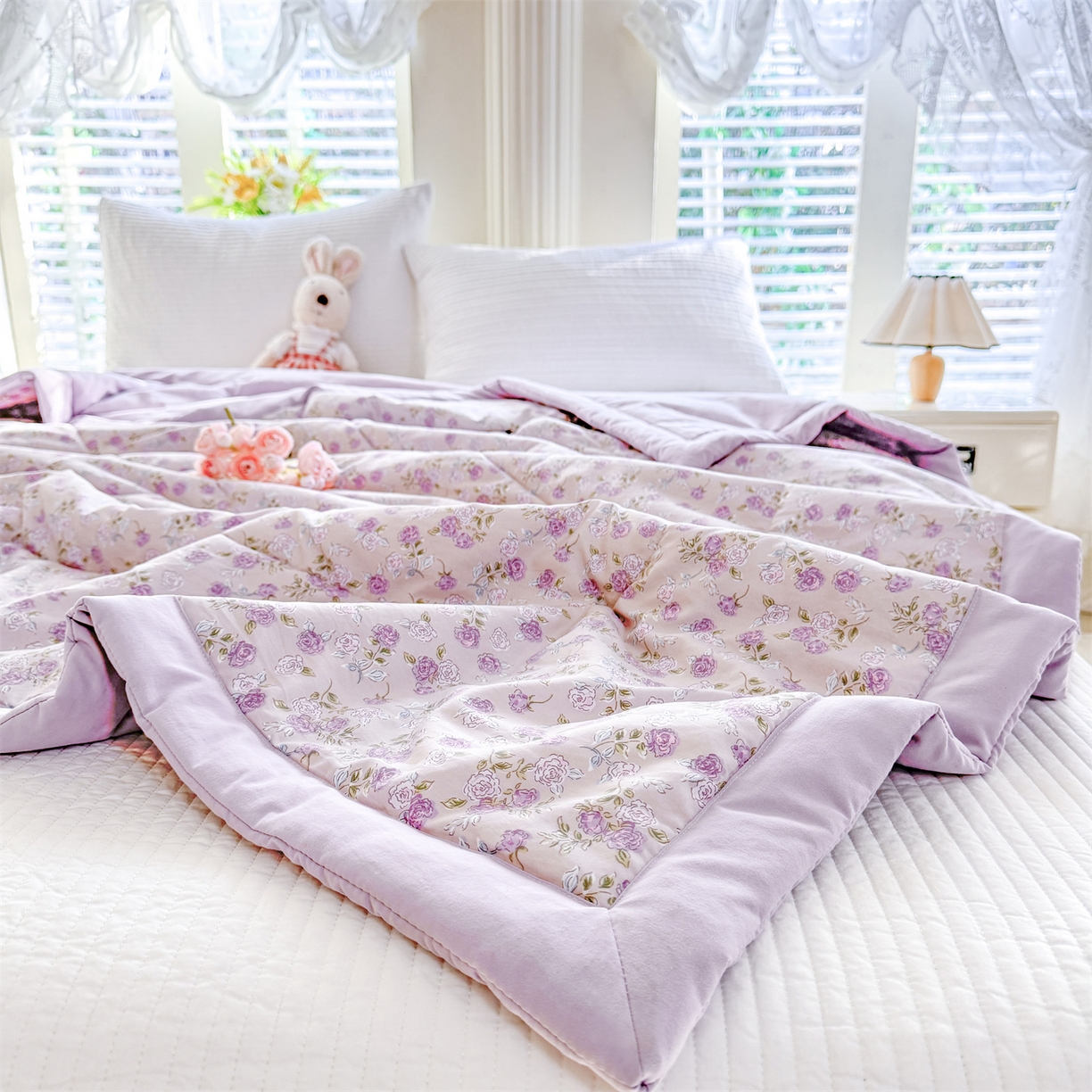 91家纺网 家纺一手货源 找家纺 优贝家纺 2026新款水洗棉云朵棉双层纱手包边抗菌夏凉被空调被 被子被芯 花香丽影