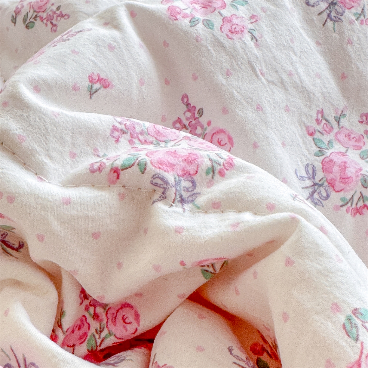 91家纺网 家纺一手货源 找家纺 优贝家纺 2026新款水洗棉云朵棉双层纱手包边抗菌夏凉被空调被 被子被芯 花间梦