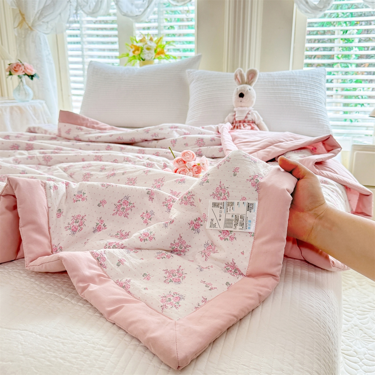 91家纺网 家纺一手货源 找家纺 优贝家纺 2026新款水洗棉云朵棉双层纱手包边抗菌夏凉被空调被 被子被芯 花间梦