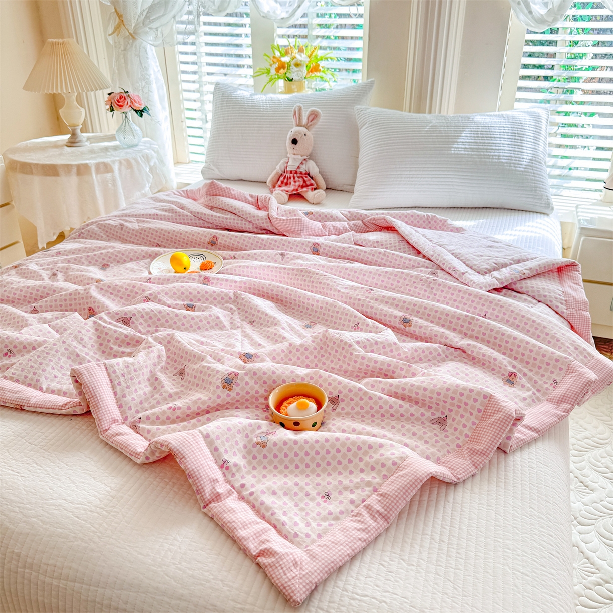 91家纺网 家纺一手货源 找家纺 优贝家纺 2026新款水洗棉云朵棉双层纱手包边抗菌夏凉被空调被 被子被芯 春日萌兔