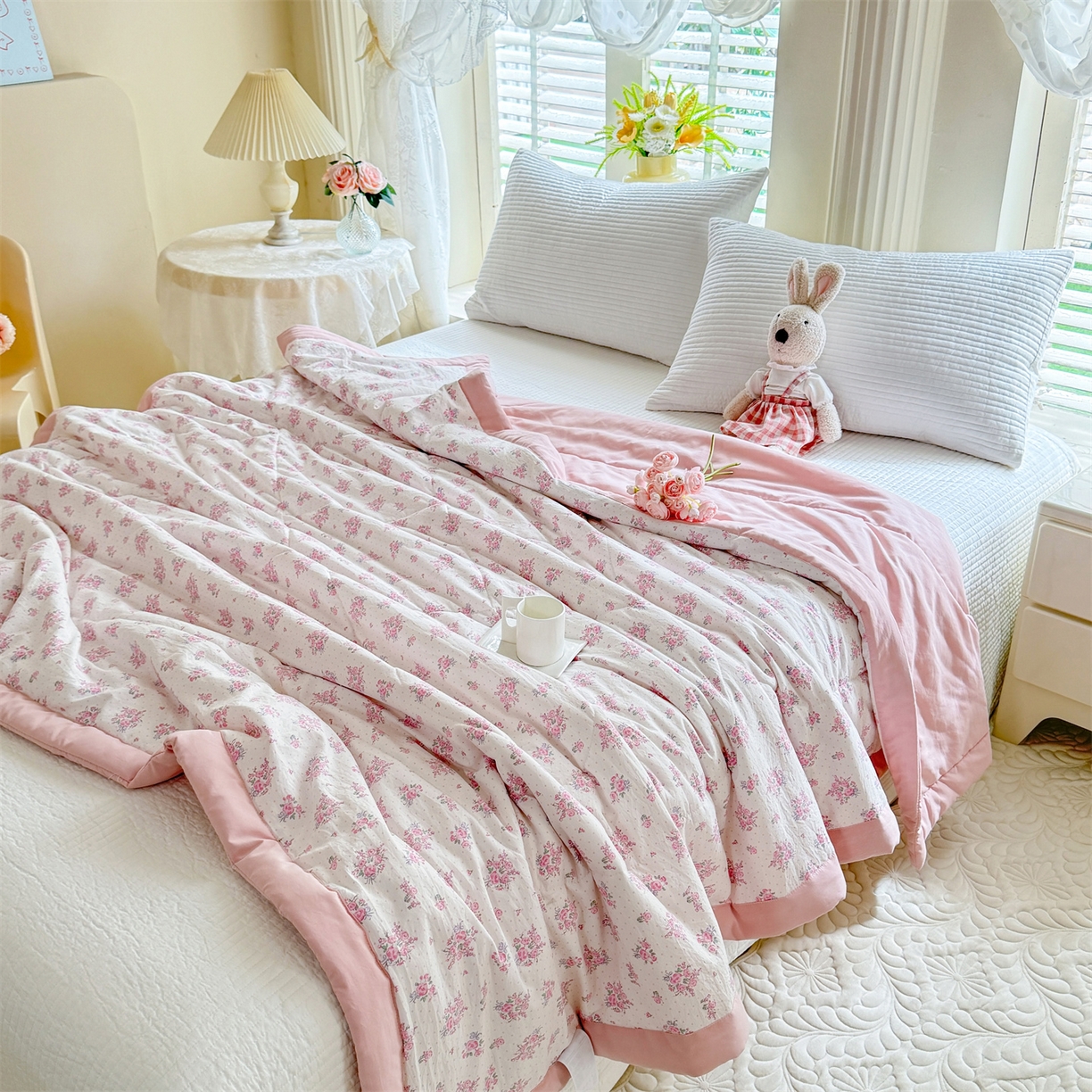 91家纺网 家纺一手货源 找家纺 优贝家纺 2026新款水洗棉云朵棉双层纱手包边抗菌夏凉被空调被 被子被芯 花间梦