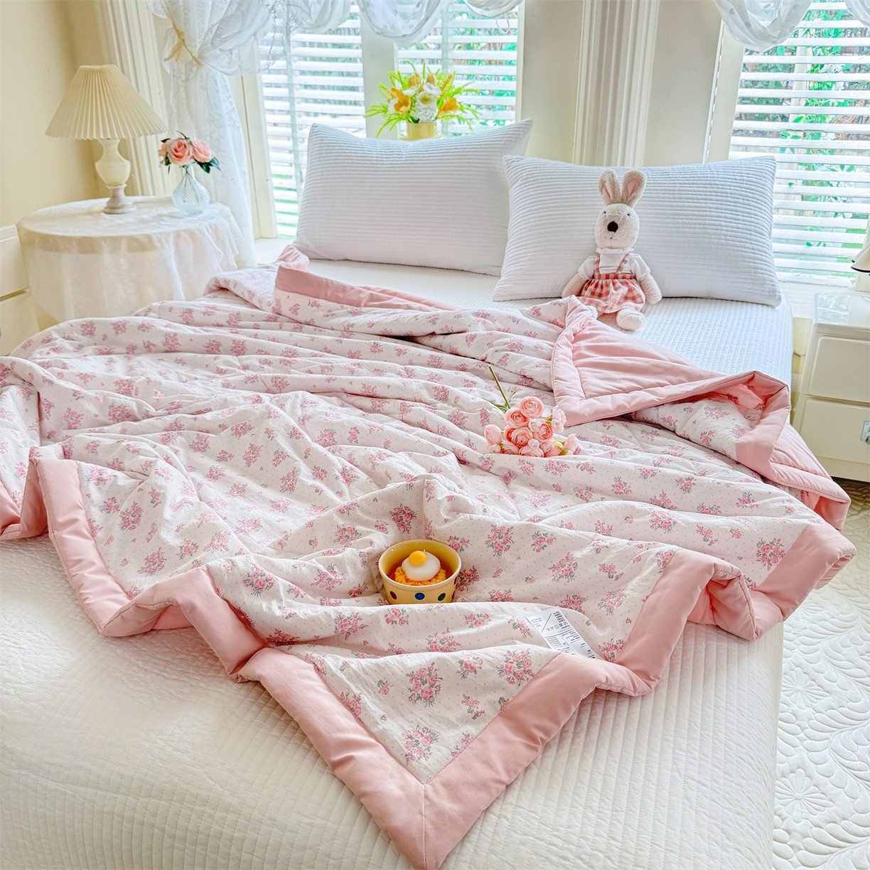 91家纺网 家纺一手货源 找家纺 优贝家纺 2026新款水洗棉云朵棉双层纱手包边抗菌夏凉被空调被 被子被芯 花间梦